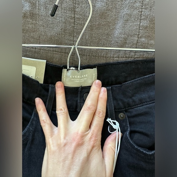 Everlane | The Original Cheeky® Jean - Picture 9 of 12